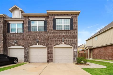 pearland townhomes for rent|mirror lake townhouse tbd management.